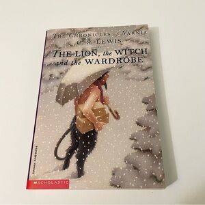Scholastic The Lion, the Witch and the Wardrobe by Lewis C. S.